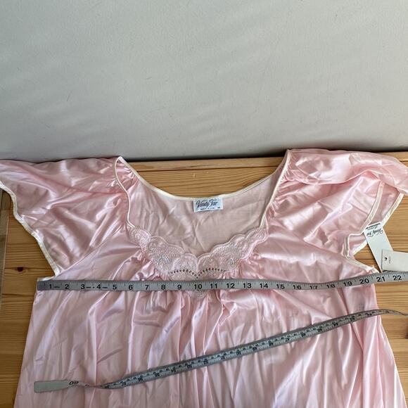 Vintage Vanity Fair Full Length Nightgown Deadstock Pastel Pink M - Picture 8 of 8